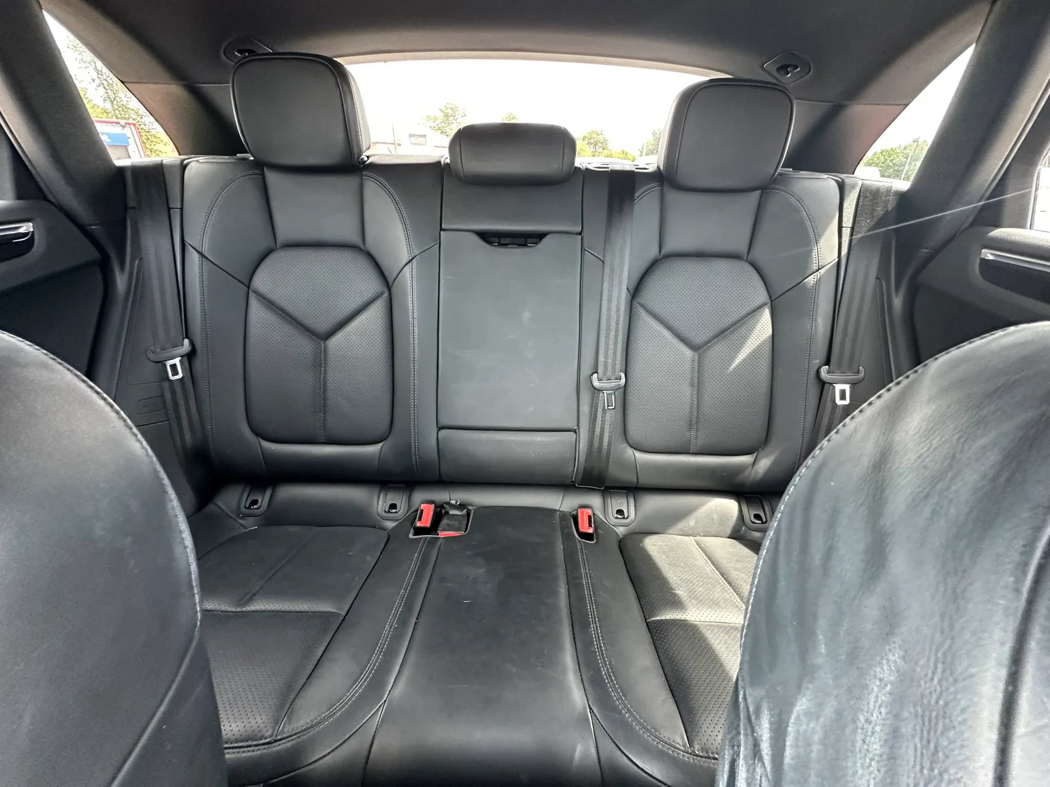 Used 2018 Porsche Macan Sport Edition AWD/4WD image 16