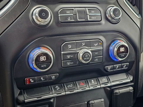 Used 2021 GMC Sierra 1500 AT4 w/ Off-Road Performance Package image 25