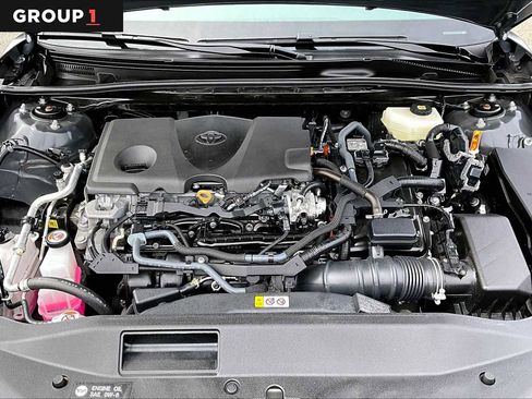 Used 2025 Toyota Camry XLE image 32