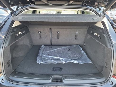 New 2025 Buick Envision Avenir image 9