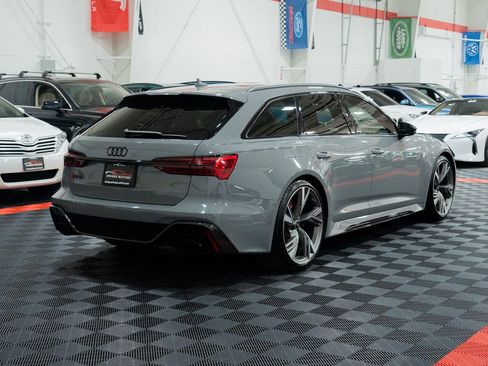 Used 2022 Audi RS 6 w/ Carbon Optic Package AWD/4WD image 8