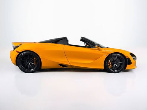 Used 2022 McLaren 720S Spider RWD image 4