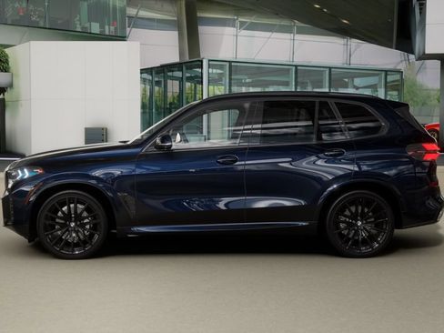 Used 2026 BMW X5 xDrive40i w/ M Sport Package AWD/4WD image 29