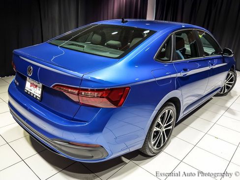 Used 2024 Volkswagen Jetta Sport image 12