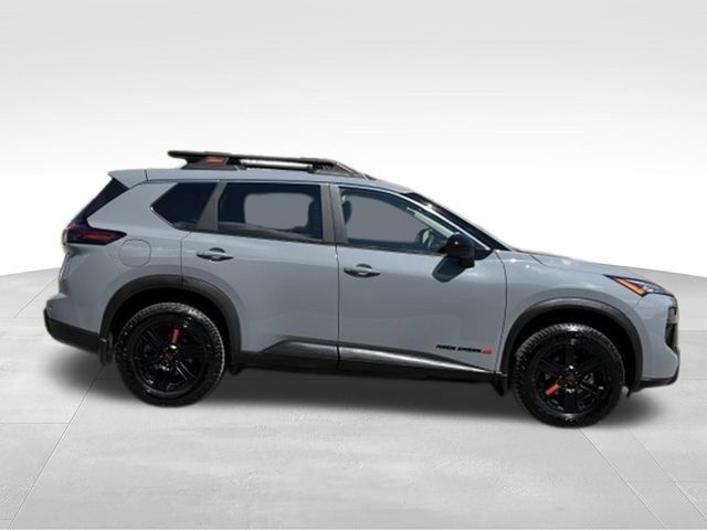 Used 2025 Nissan Rogue SV AWD/4WD image 8