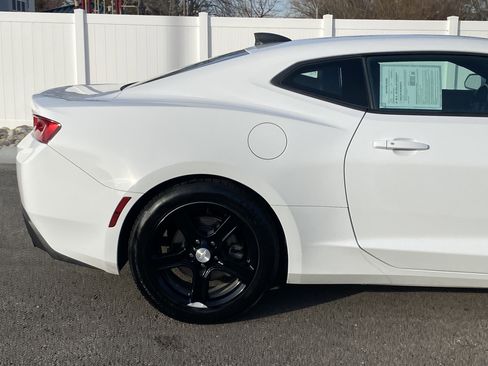 Used 2018 Chevrolet Camaro LT image 6