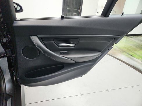 Used 2015 BMW M3 image 31