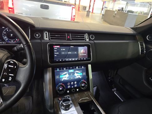 Used 2018 Land Rover Range Rover Supercharged AWD/4WD image 7