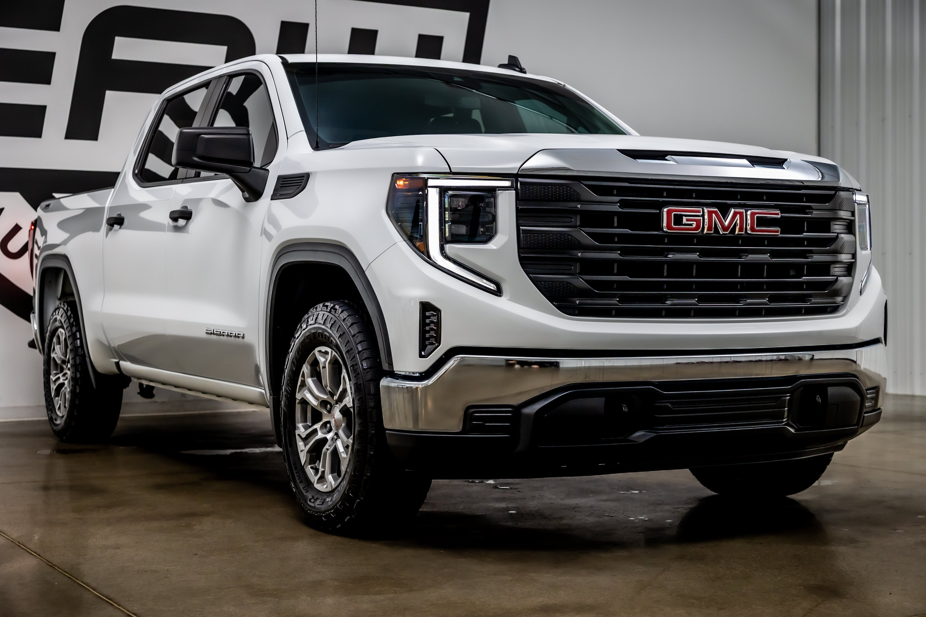 Used 2025 GMC Sierra 1500 Pro w/ Pro Value Package AWD/4WD image 28