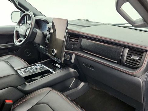 Used 2022 Ford Expedition Max Limited image 27