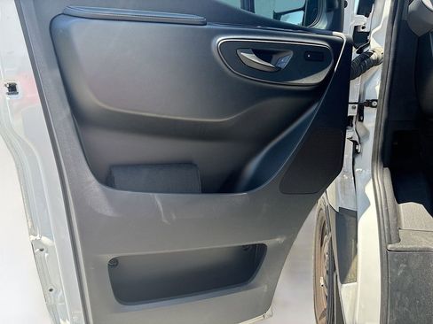 Used 2024 Mercedes-Benz Sprinter 2500 image 36