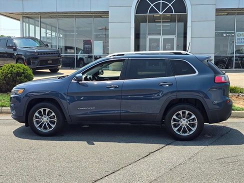 Used 2021 Jeep Cherokee Latitude Lux w/ Comfort/Convenience Group AWD/4WD image 23