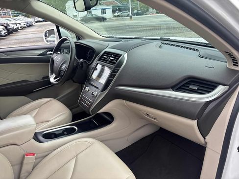 Used 2019 Lincoln MKC Premiere AWD/4WD image 28