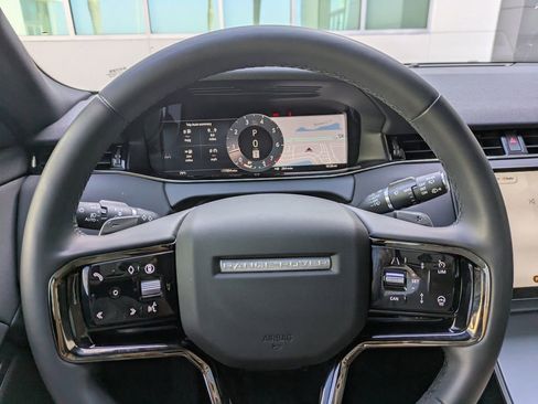 Used 2025 Land Rover Range Rover Evoque S AWD/4WD image 29