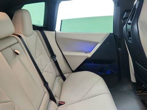 Used 2023 BMW iX xDrive50 w/ Premium Package image 26