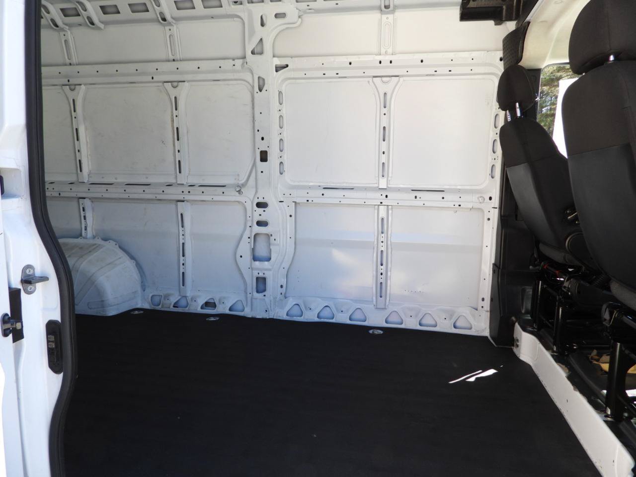 Used 2024 RAM ProMaster 2500 159 High Roof w/ Convenience Group FWD image 46