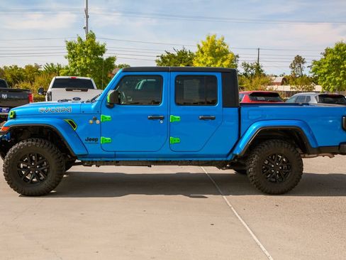 Used 2022 Jeep Gladiator Sport AWD/4WD image 8