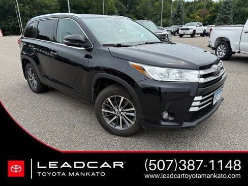Used 2018 Toyota Highlander XLE AWD/4WD image 1
