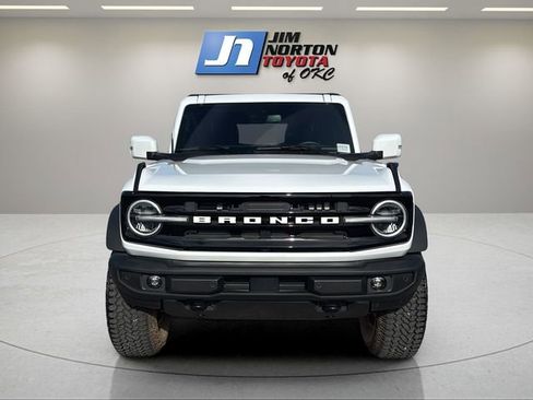Used 2025 Ford Bronco Outer Banks w/ Sasquatch Package AWD/4WD image 2