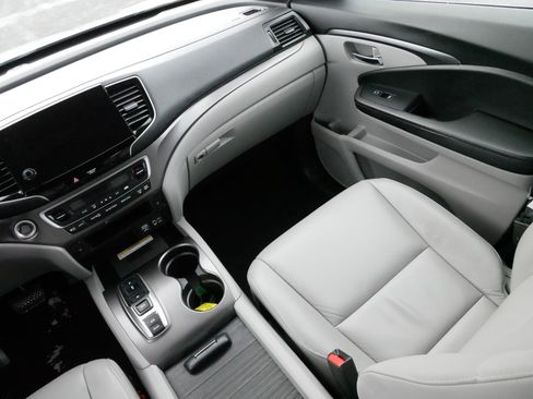 Used 2022 Honda Pilot Special Edition image 11