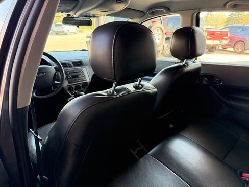 Used 2007 Ford Focus ZX5 Hatchback image 11