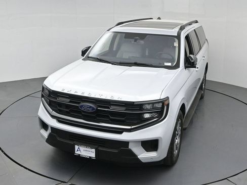 Used 2025 Ford Expedition Max Active AWD/4WD image 43