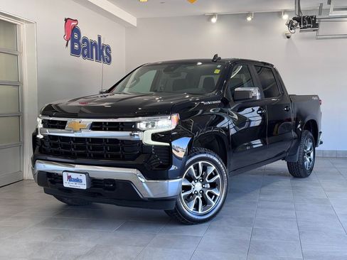 Certified 2022 Chevrolet Silverado 1500 LT image 2