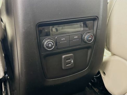 Used 2024 Buick Enclave Essence FWD image 24
