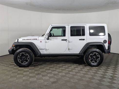 Used 2017 Jeep Wrangler Unlimited Rubicon image 2