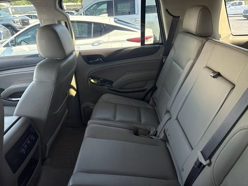 Used 2017 GMC Yukon SLT RWD image 8