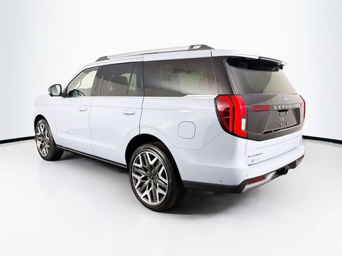 Used 2025 Ford Expedition Platinum w/ Platinum Ultimate Package AWD/4WD image 5