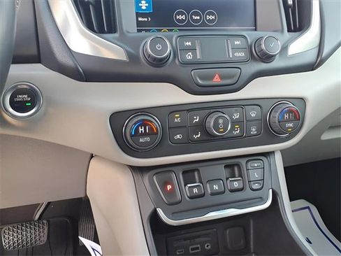 Used 2019 GMC Terrain SLT w/ Preferred Package image 19