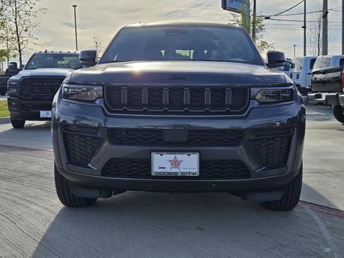 New 2026 Jeep Grand Cherokee L 2WD image 5