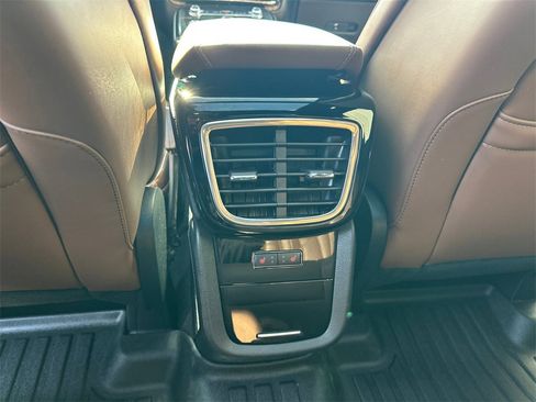 Used 2022 Lincoln Nautilus Reserve image 23