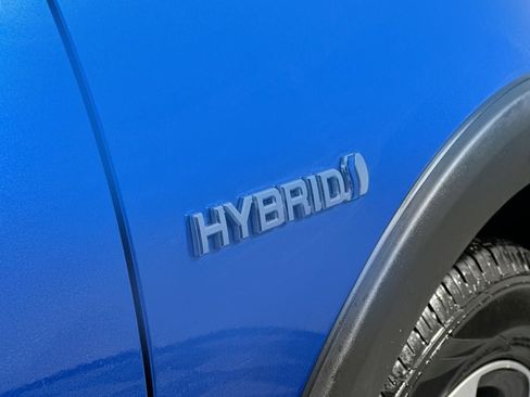 Used 2019 Toyota Prius C image 24