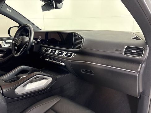 Used 2025 Mercedes-Benz GLE 450 4MATIC Coupe image 13