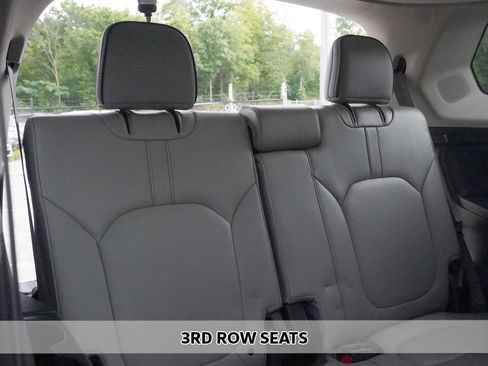 Used 2023 Honda Pilot Elite image 12