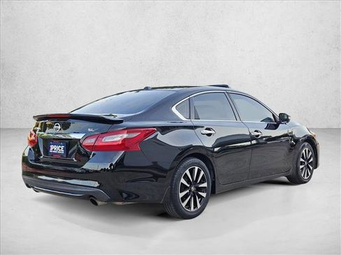 Used 2018 Nissan Altima 2.5 SL w/ 2.5 SL Technology Package FWD image 5