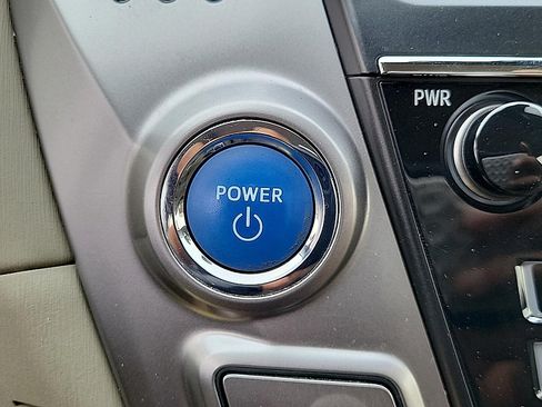 Used 2017 Toyota Prius V Five w/ Advanced Technology Package FWD image 30