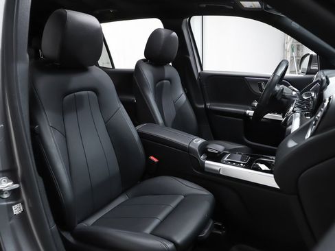 Certified 2022 Mercedes-Benz GLB 250 4MATIC image 10