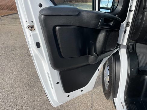 Used 2023 RAM ProMaster 2500 image 13