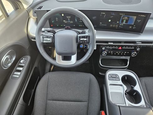 New 2026 Hyundai Ioniq 9 SE AWD/4WD image 26