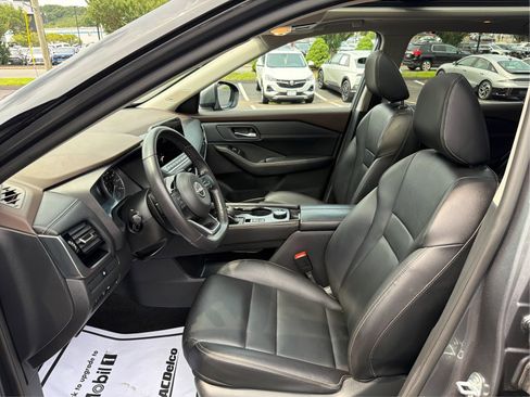 Used 2023 Nissan Rogue SL w/ SL Premium Package AWD/4WD image 9