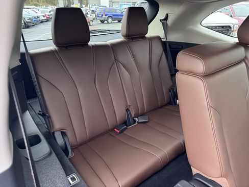 Used 2024 Acura MDX FWD w/ Technology Package image 30