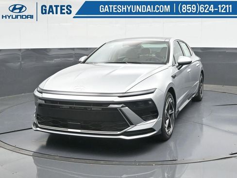 New 2025 Hyundai Sonata SEL image 6