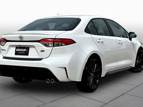 Used 2024 Toyota Corolla SE w/ SE Premium Package image 13