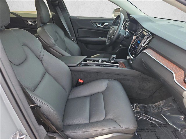 Used 2026 Volvo V60 B5 Cross Country Plus w/ Protection Package Premier AWD/4WD image 26