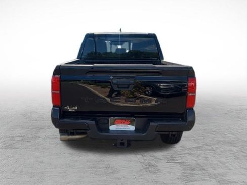 Certified 2025 Toyota Tacoma SR5 w/ SR5 Upgrade Package AWD/4WD image 6