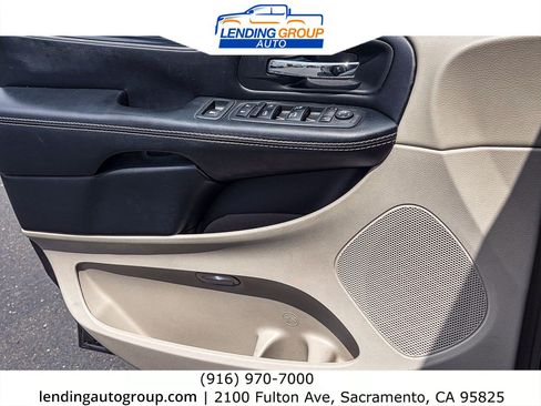 Used 2019 Dodge Grand Caravan SXT FWD image 20