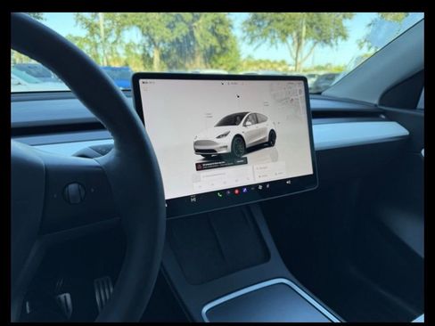 Used 2022 Tesla Model Y Performance image 18